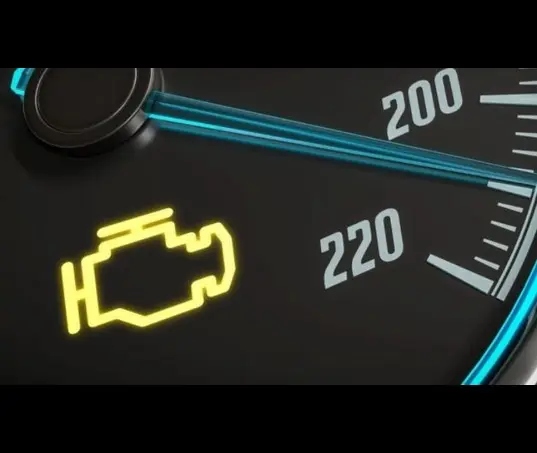 Luz de inyección encendida: causas comunes y qué hacer